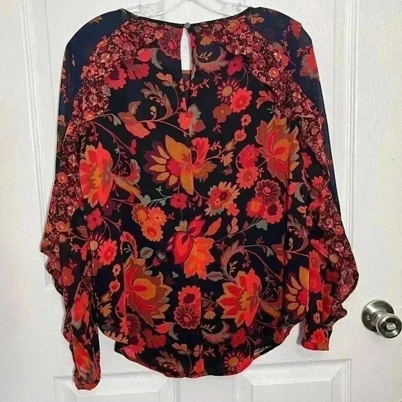 NWT LOFT Romantic Ruffle Trim Black Red and Orange Floral Top | size small - Picture 8 of 9